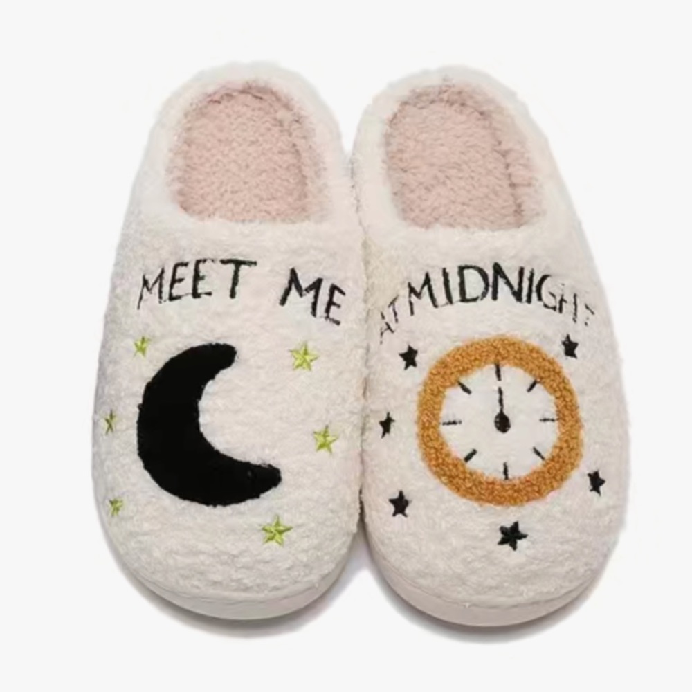 Meet Me at Midnight Women’s Slippers Inspired by Taylor Swift Size 8.5–9 NEW - Picture 3 of 7